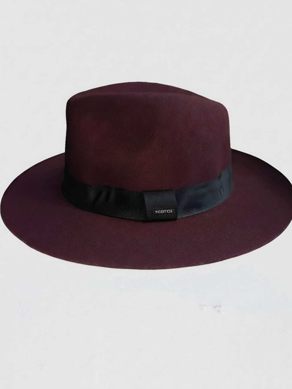 Scotch and Soda 100% woll burgundy fedora in size M